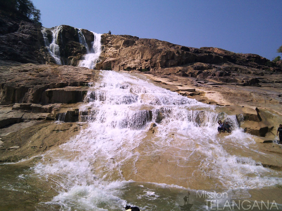 Kuntala-waterfalls-5.jpg